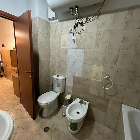 Fia - Forest View 2 Bedroom טיראנה