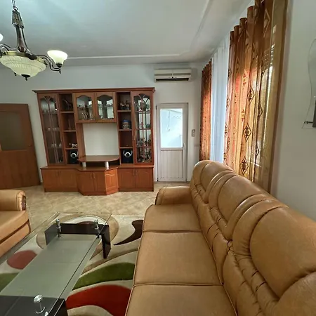 Fia - Forest View 2 Bedroom Apartman Tirana
